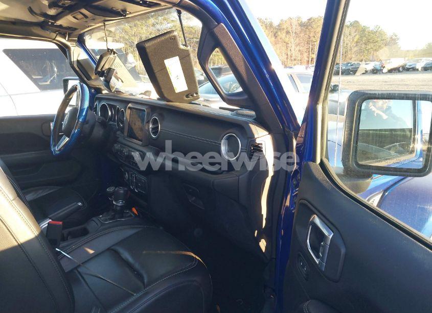 Photo 5 of 2018 Jeep Wrangler UNLIMITED SAHARA 4X4 (VIN 1C4HJXEG1JW308680)