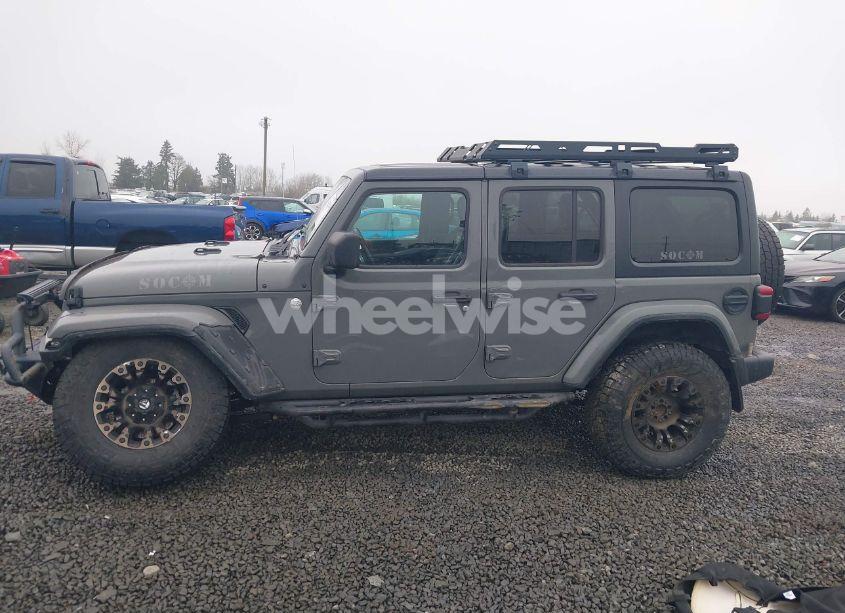 Photo 15 of 2019 Jeep Wrangler UNLIMITED SAHARA (VIN 1C4HJXEG1KW543811)