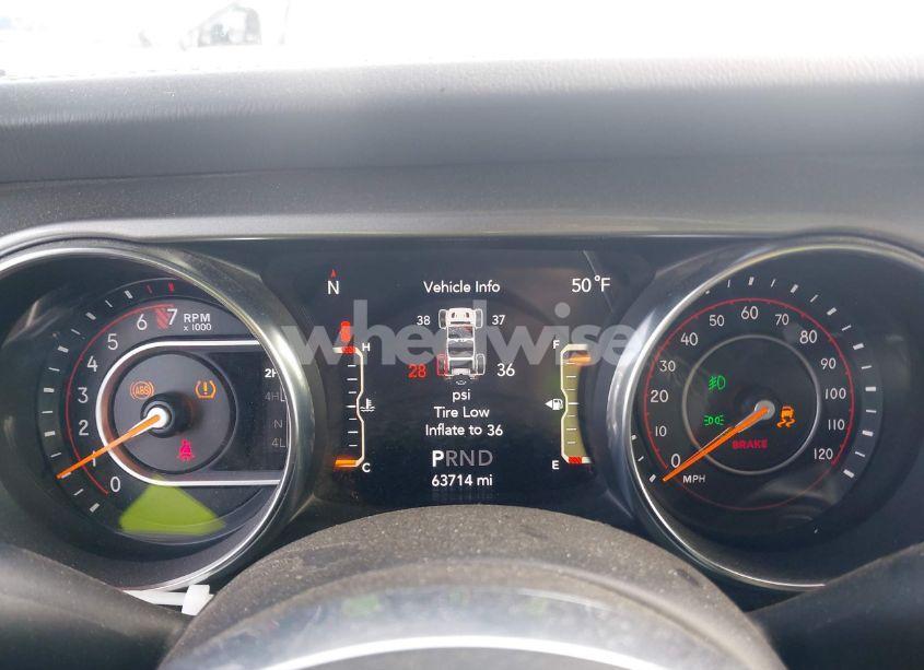 Photo 7 of 2019 Jeep Wrangler UNLIMITED SAHARA (VIN 1C4HJXEG1KW543811)