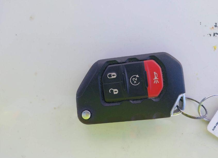 Photo 11 of 2019 Jeep Wrangler UNLIMITED SAHARA 4X4 (VIN 1C4HJXEG1KW571530)