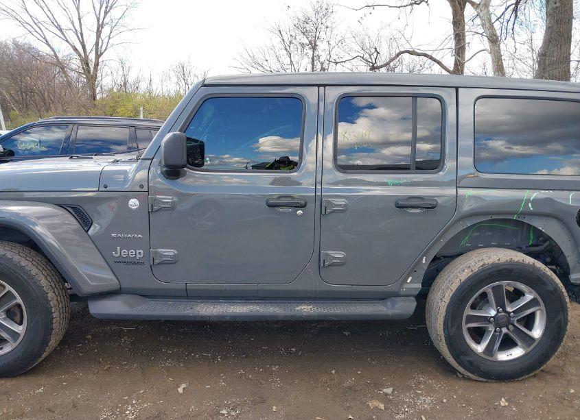 Photo 15 of 2019 Jeep Wrangler UNLIMITED SAHARA 4X4 (VIN 1C4HJXEG1KW571530)