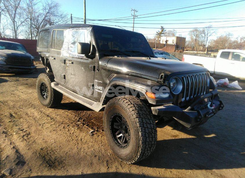 2021 Jeep Wrangler UNLIMITED SAHARA 4X4 (VIN 1C4HJXEG1MW579887) main photo