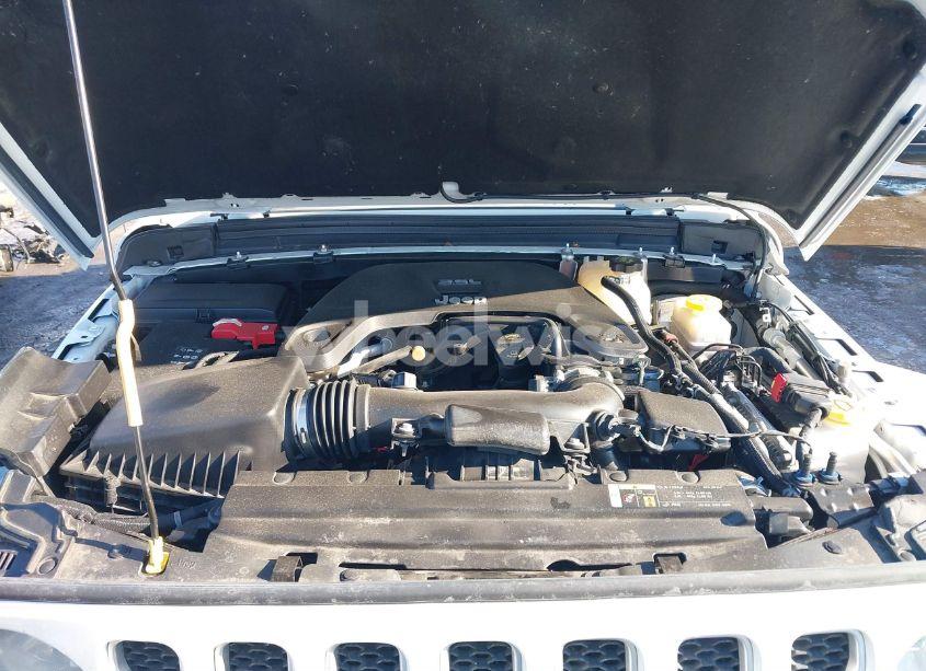 Photo 10 of 2018 Jeep Wrangler UNLIMITED SAHARA 4X4 (VIN 1C4HJXEG2JW316271)