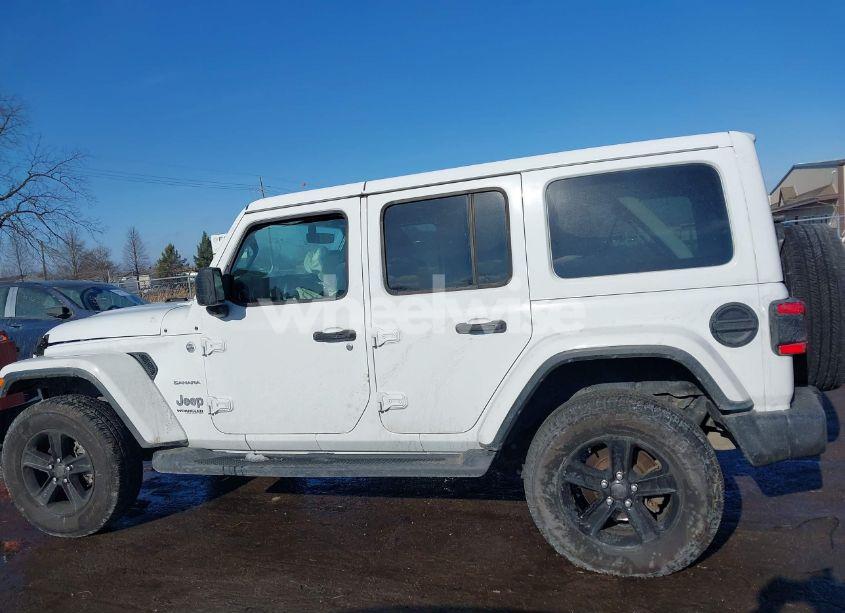 Photo 14 of 2018 Jeep Wrangler UNLIMITED SAHARA 4X4 (VIN 1C4HJXEG2JW316271)