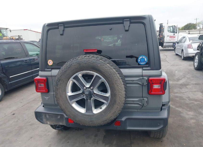 Photo 16 of 2019 Jeep Wrangler UNLIMITED SAHARA 4X4 (VIN 1C4HJXEG2KW508551)