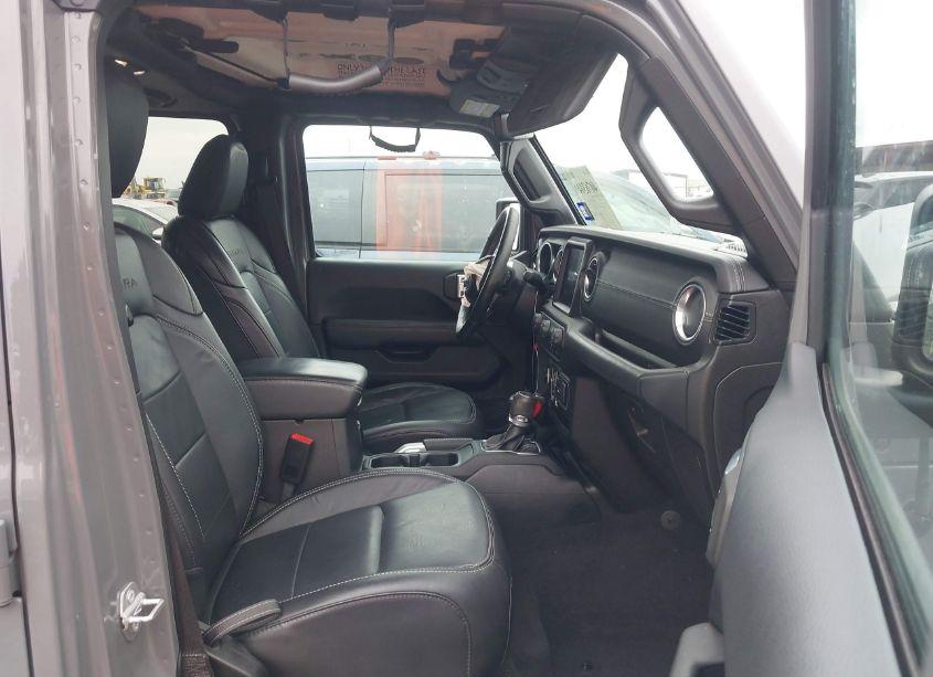 Photo 5 of 2019 Jeep Wrangler UNLIMITED SAHARA 4X4 (VIN 1C4HJXEG2KW508551)