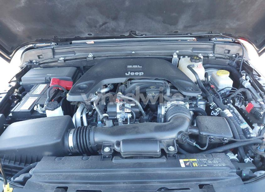 Photo 10 of 2020 Jeep Wrangler UNLIMITED SAHARA 4X4 (VIN 1C4HJXEG2LW243468)