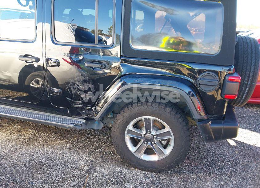 Photo 6 of 2020 Jeep Wrangler UNLIMITED SAHARA 4X4 (VIN 1C4HJXEG2LW243468)