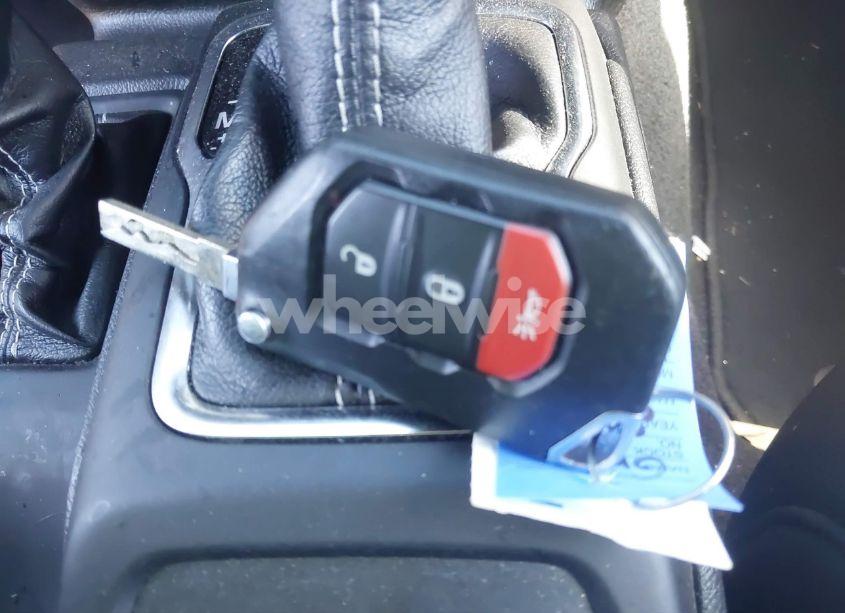 Photo 11 of 2022 Jeep Wrangler UNLIMITED SAHARA 4X4 (VIN 1C4HJXEG2NW247930)