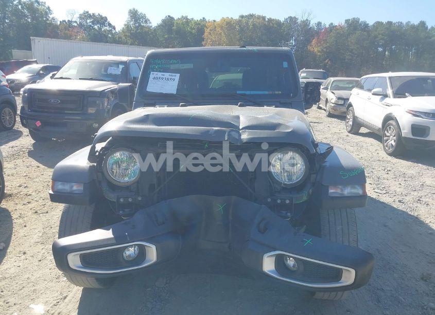 Photo 12 of 2022 Jeep Wrangler UNLIMITED SAHARA 4X4 (VIN 1C4HJXEG2NW247930)