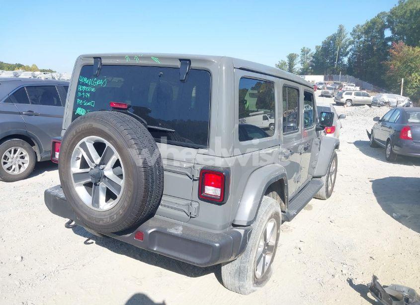 Photo 4 of 2022 Jeep Wrangler UNLIMITED SAHARA 4X4 (VIN 1C4HJXEG2NW247930)