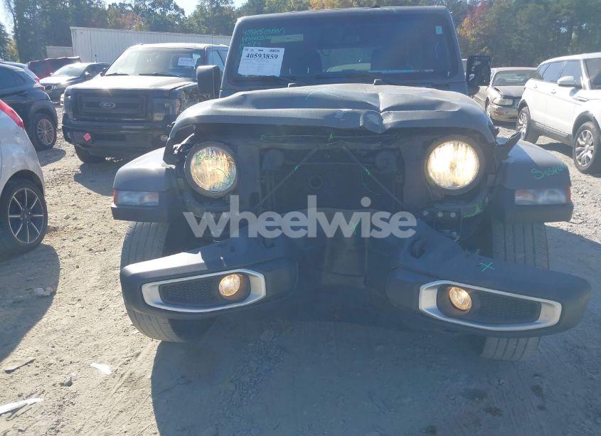 Photo 6 of 2022 Jeep Wrangler UNLIMITED SAHARA 4X4 (VIN 1C4HJXEG2NW247930)