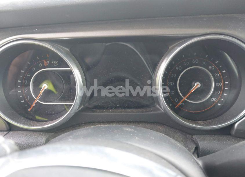 Photo 7 of 2018 Jeep Wrangler UNLIMITED SAHARA 4X4 (VIN 1C4HJXEG3JW115365)