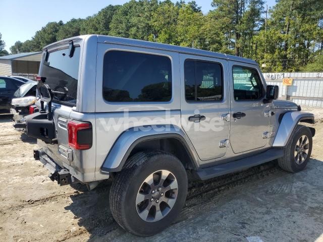 Photo 6 of 2018 JEEP WRANGLER UNLIMITED SAHARA (VIN 1C4HJXEG3JW125801)