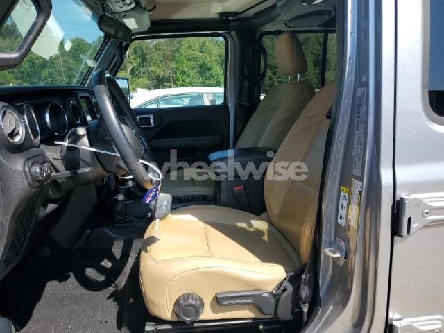 Photo 7 of 2018 JEEP WRANGLER UNLIMITED SAHARA (VIN 1C4HJXEG3JW125801)