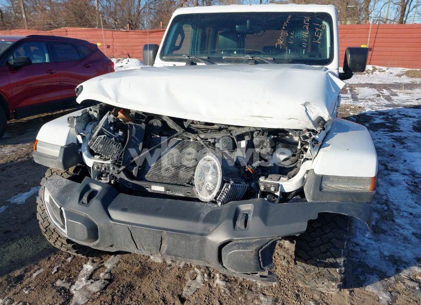 Photo 6 of 2018 Jeep Wrangler UNLIMITED SAHARA 4X4 (VIN 1C4HJXEG3JW184976)