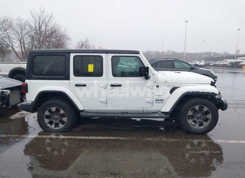 Photo 13 of 2018 Jeep Wrangler UNLIMITED SAHARA 4X4 (VIN 1C4HJXEG3JW186176)