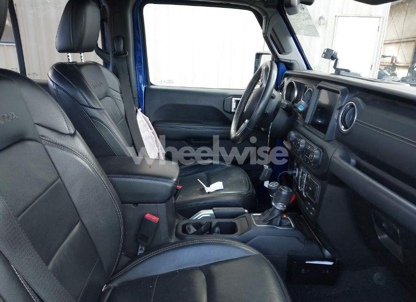 Photo 5 of 2018 Jeep Wrangler UNLIMITED SAHARA 4X4 (VIN 1C4HJXEG3JW253245)