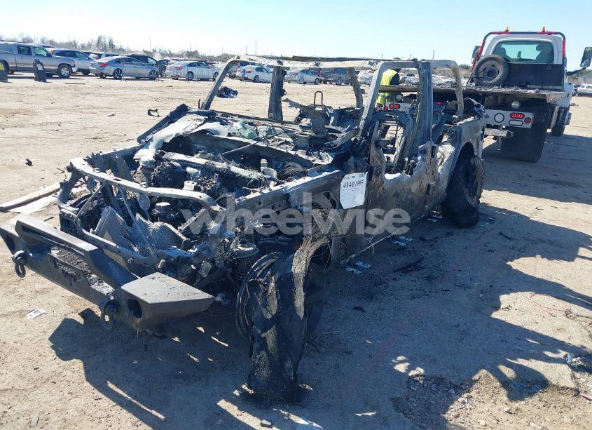 Photo 2 of 2018 Jeep Wrangler UNLIMITED SAHARA 4X4 (VIN 1C4HJXEG3JW331331)