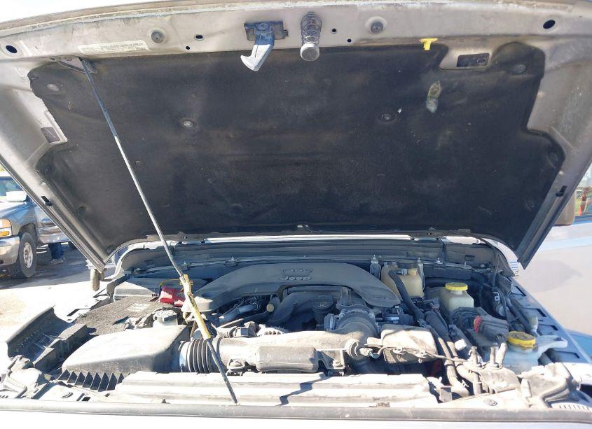 Photo 10 of 2019 Jeep Wrangler UNLIMITED SAHARA 4X4 (VIN 1C4HJXEG3KW528064)