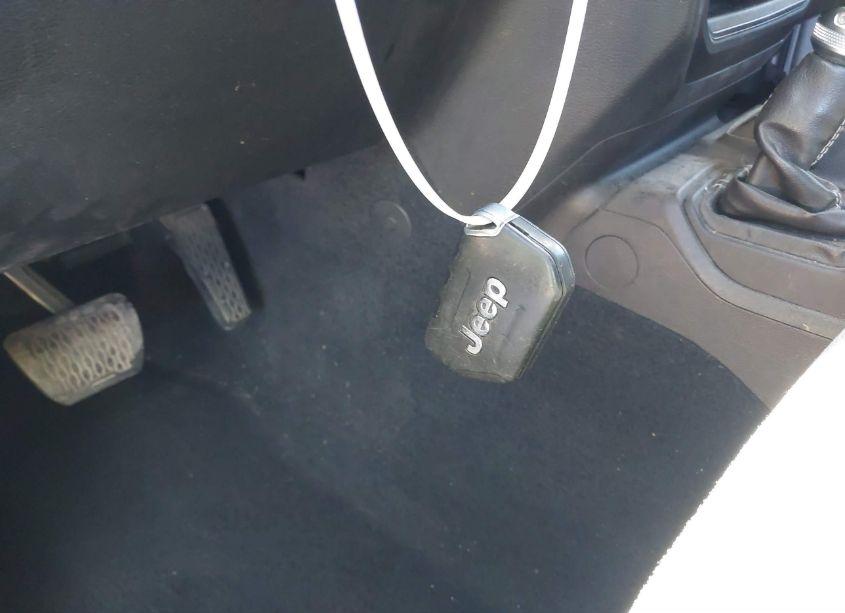 Photo 11 of 2019 Jeep Wrangler UNLIMITED SAHARA 4X4 (VIN 1C4HJXEG3KW528064)