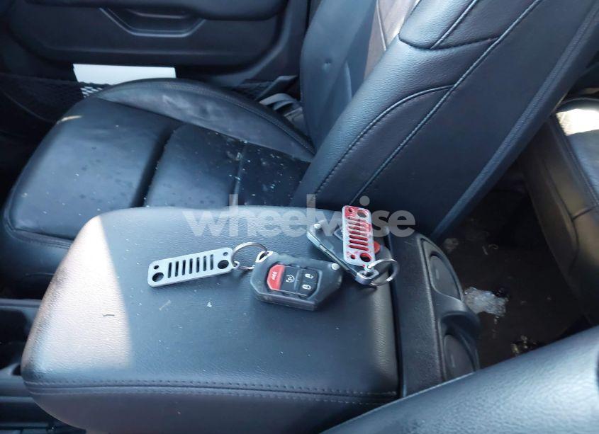 Photo 11 of 2019 Jeep Wrangler UNLIMITED SAHARA ALTITUDE 4X4 (VIN 1C4HJXEG3KW641979)