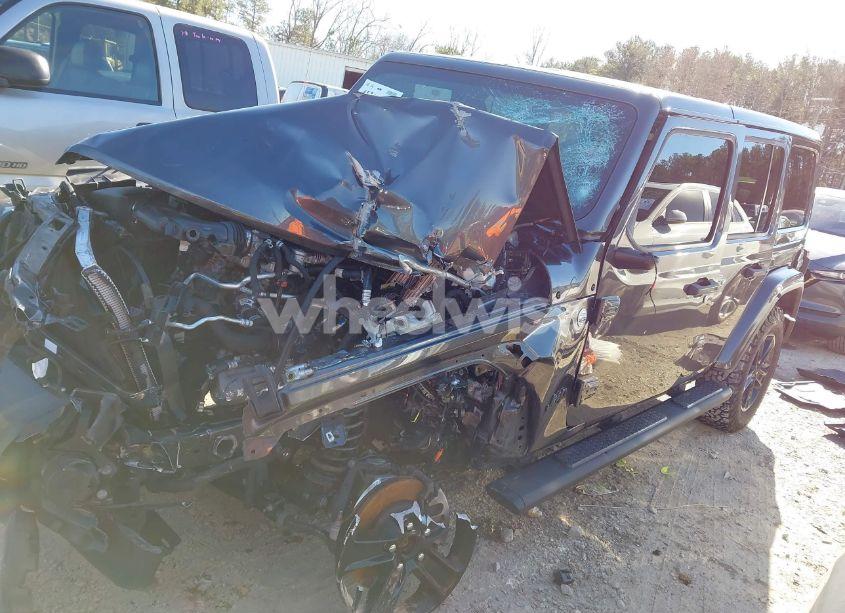 Photo 14 of 2019 Jeep Wrangler UNLIMITED SAHARA ALTITUDE 4X4 (VIN 1C4HJXEG3KW641979)