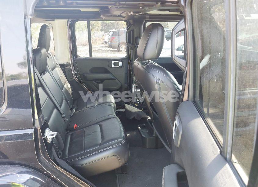 Photo 8 of 2021 Jeep Wrangler UNLIMITED SAHARA 4X4 (VIN 1C4HJXEG3MW536507)