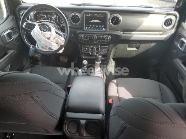 Photo 3 of 2022 JEEP WRANGLER UNLIMITED SAHARA (VIN 1C4HJXEG3NW120684)