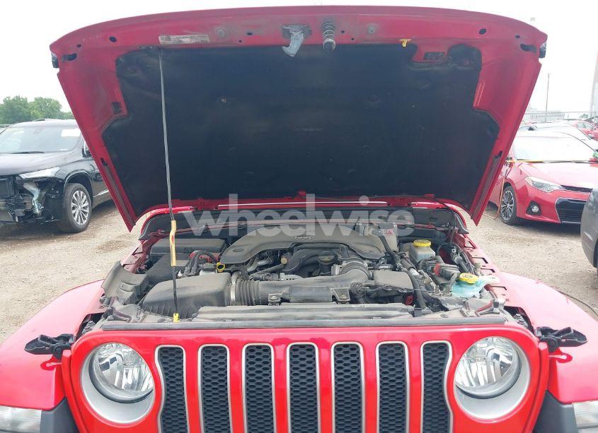 Photo 10 of 2018 Jeep Wrangler UNLIMITED SAHARA 4X4 (VIN 1C4HJXEG4JW316496)