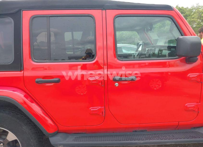 Photo 13 of 2018 Jeep Wrangler UNLIMITED SAHARA 4X4 (VIN 1C4HJXEG4JW316496)