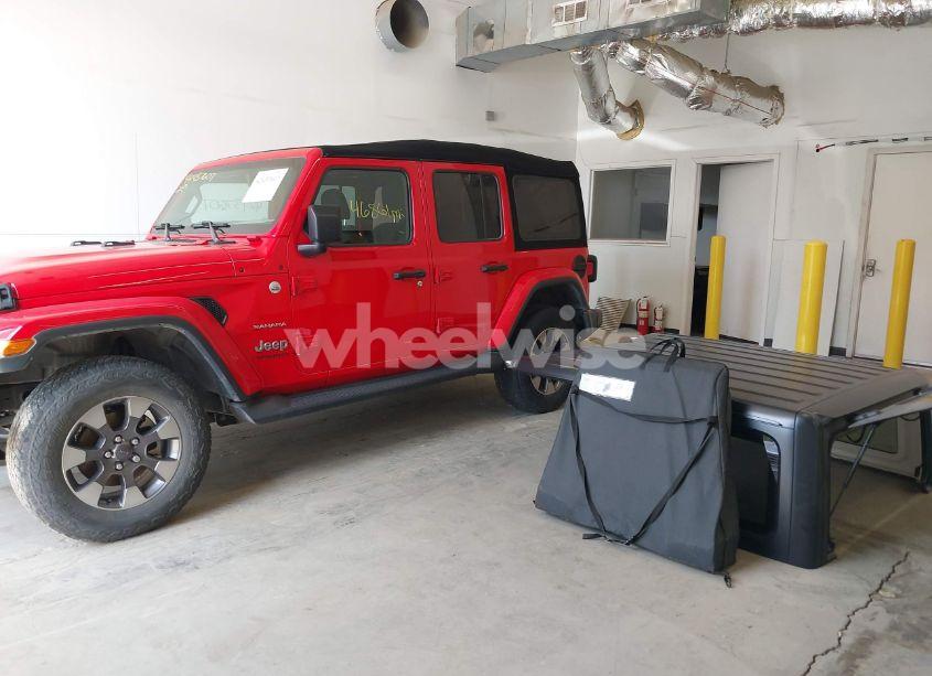 Photo 17 of 2018 Jeep Wrangler UNLIMITED SAHARA 4X4 (VIN 1C4HJXEG4JW316496)