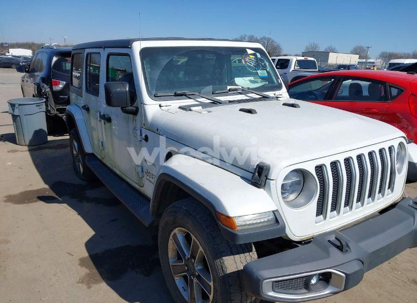 2018 Jeep Wrangler UNLIMITED SAHARA 4X4 (VIN 1C4HJXEG5JW145600) main photo