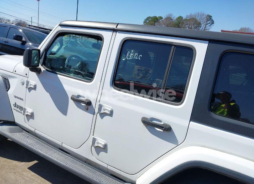 Photo 14 of 2018 Jeep Wrangler UNLIMITED SAHARA 4X4 (VIN 1C4HJXEG5JW145600)