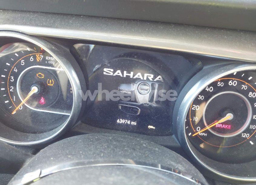 Photo 7 of 2018 Jeep Wrangler UNLIMITED SAHARA 4X4 (VIN 1C4HJXEG5JW145600)