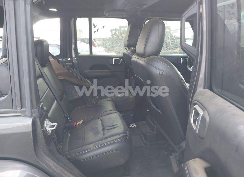 Photo 8 of 2018 Jeep Wrangler UNLIMITED SAHARA 4X4 (VIN 1C4HJXEG5JW194523)