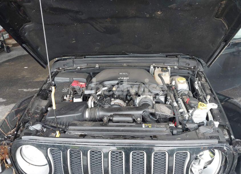 Photo 10 of 2019 Jeep Wrangler UNLIMITED SAHARA 4X4 (VIN 1C4HJXEG5KW515140)