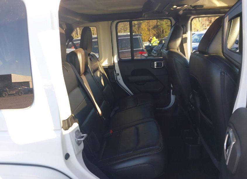 Photo 8 of 2019 Jeep Wrangler UNLIMITED SAHARA 4X4 (VIN 1C4HJXEG5KW531547)