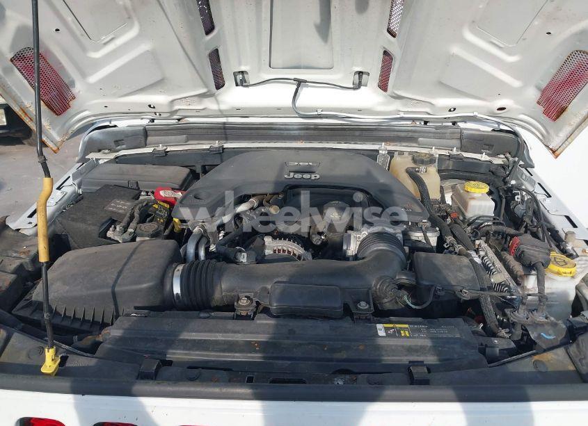 Photo 10 of 2019 Jeep Wrangler UNLIMITED SAHARA (VIN 1C4HJXEG5KW600740)