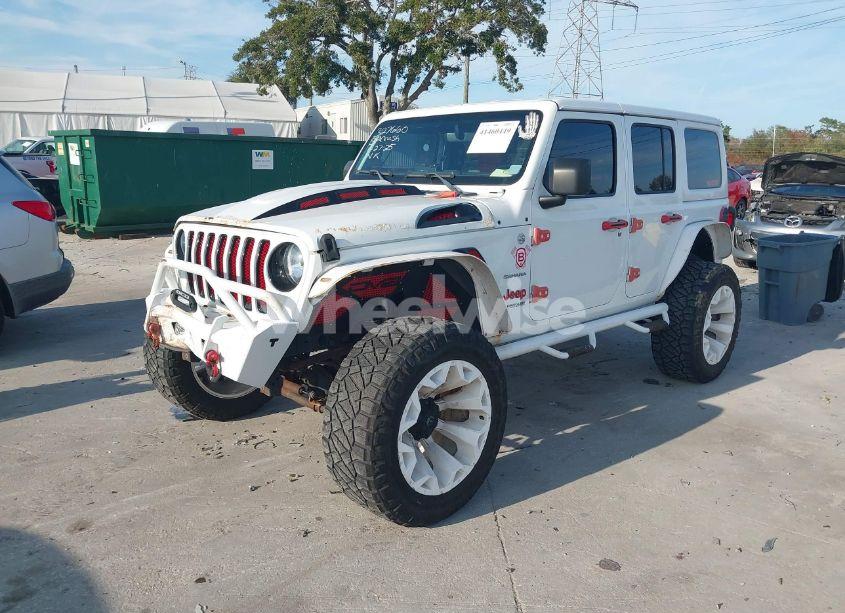Photo 2 of 2019 Jeep Wrangler UNLIMITED SAHARA (VIN 1C4HJXEG5KW600740)