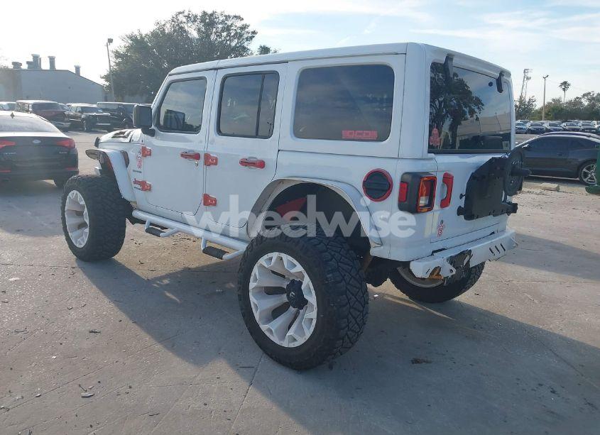 Photo 3 of 2019 Jeep Wrangler UNLIMITED SAHARA (VIN 1C4HJXEG5KW600740)