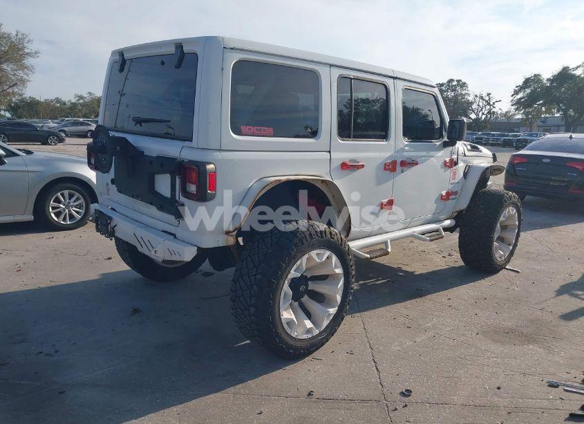 Photo 4 of 2019 Jeep Wrangler UNLIMITED SAHARA (VIN 1C4HJXEG5KW600740)