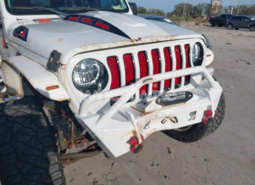 Photo 6 of 2019 Jeep Wrangler UNLIMITED SAHARA (VIN 1C4HJXEG5KW600740)