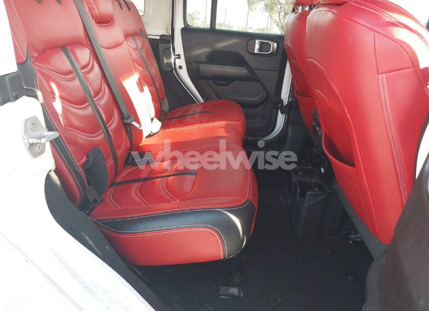 Photo 8 of 2019 Jeep Wrangler UNLIMITED SAHARA (VIN 1C4HJXEG5KW600740)