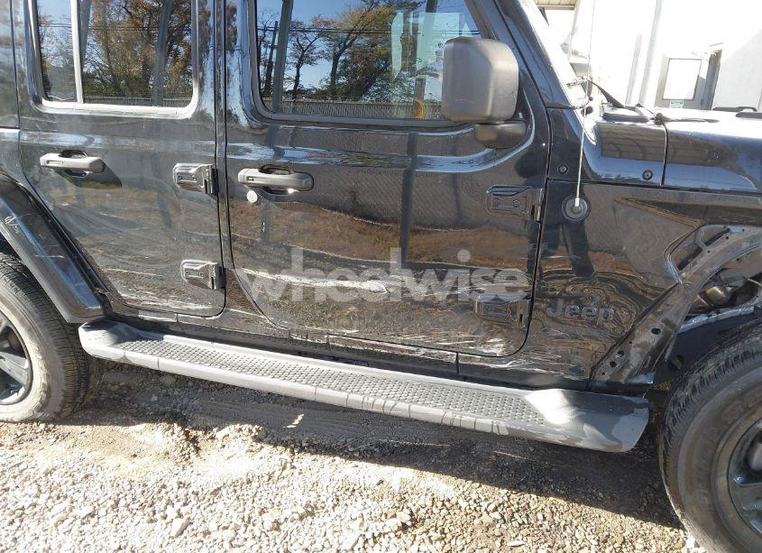 Photo 18 of 2020 Jeep Wrangler UNLIMITED SAHARA ALTITUDE 4X4 (VIN 1C4HJXEG5LW119209)