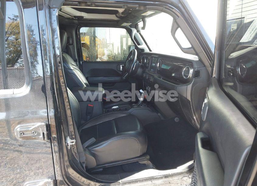 Photo 5 of 2020 Jeep Wrangler UNLIMITED SAHARA ALTITUDE 4X4 (VIN 1C4HJXEG5LW119209)