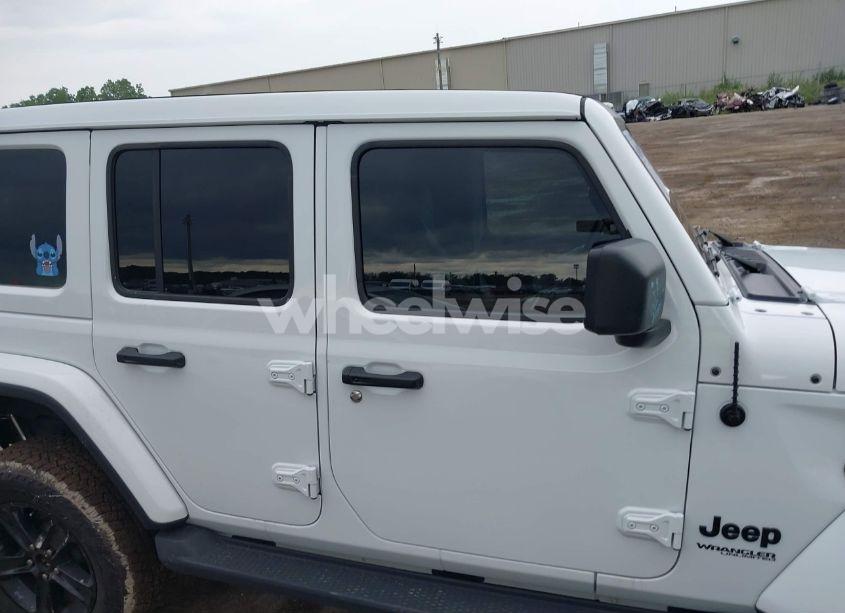 Photo 13 of 2021 Jeep Wrangler UNLIMITED SAHARA ALTITUDE 4X4 (VIN 1C4HJXEG5MW764573)