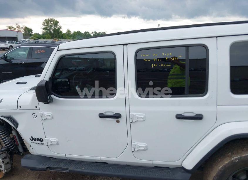 Photo 14 of 2021 Jeep Wrangler UNLIMITED SAHARA ALTITUDE 4X4 (VIN 1C4HJXEG5MW764573)