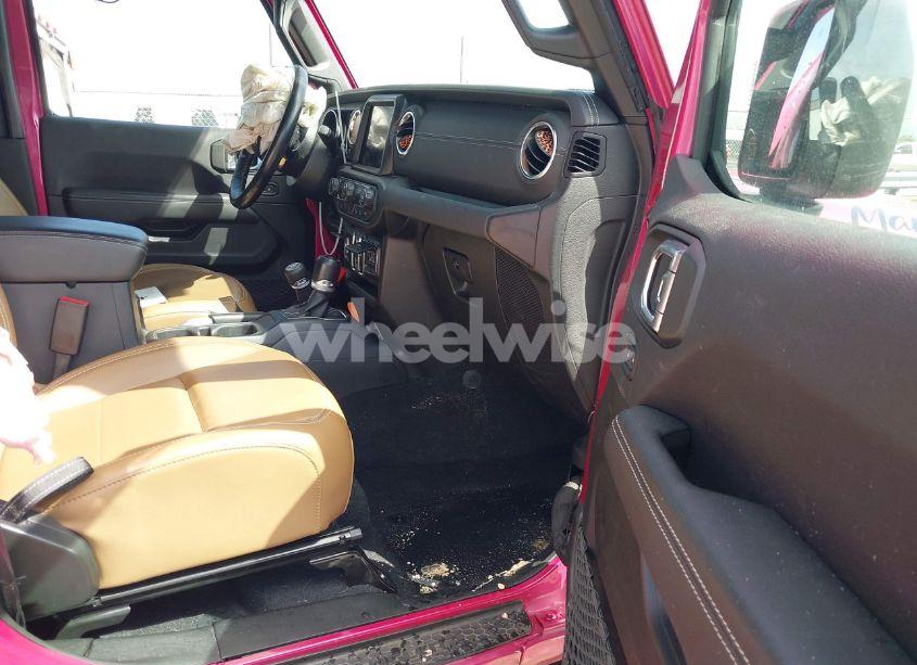 Photo 5 of 2022 Jeep Wrangler UNLIMITED SAHARA 4X4 (VIN 1C4HJXEG5NW109153)