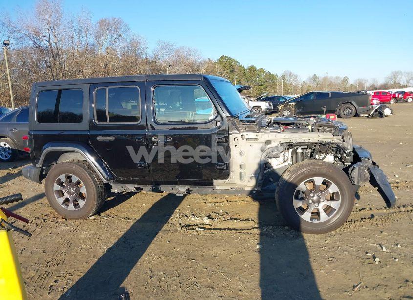 Photo 14 of 2018 Jeep Wrangler UNLIMITED SAHARA 4X4 (VIN 1C4HJXEG6JW115098)